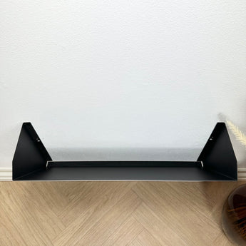 Karl skohylde, bukket stålplade med pulverlakering i sort