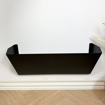 Karl skohylde, bukket stålplade med pulverlakering i sort