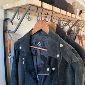 entre system sort, træplade,  kroge