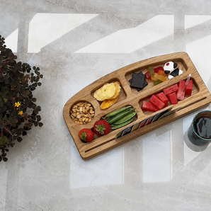 snackfad i egetræ med kortholder